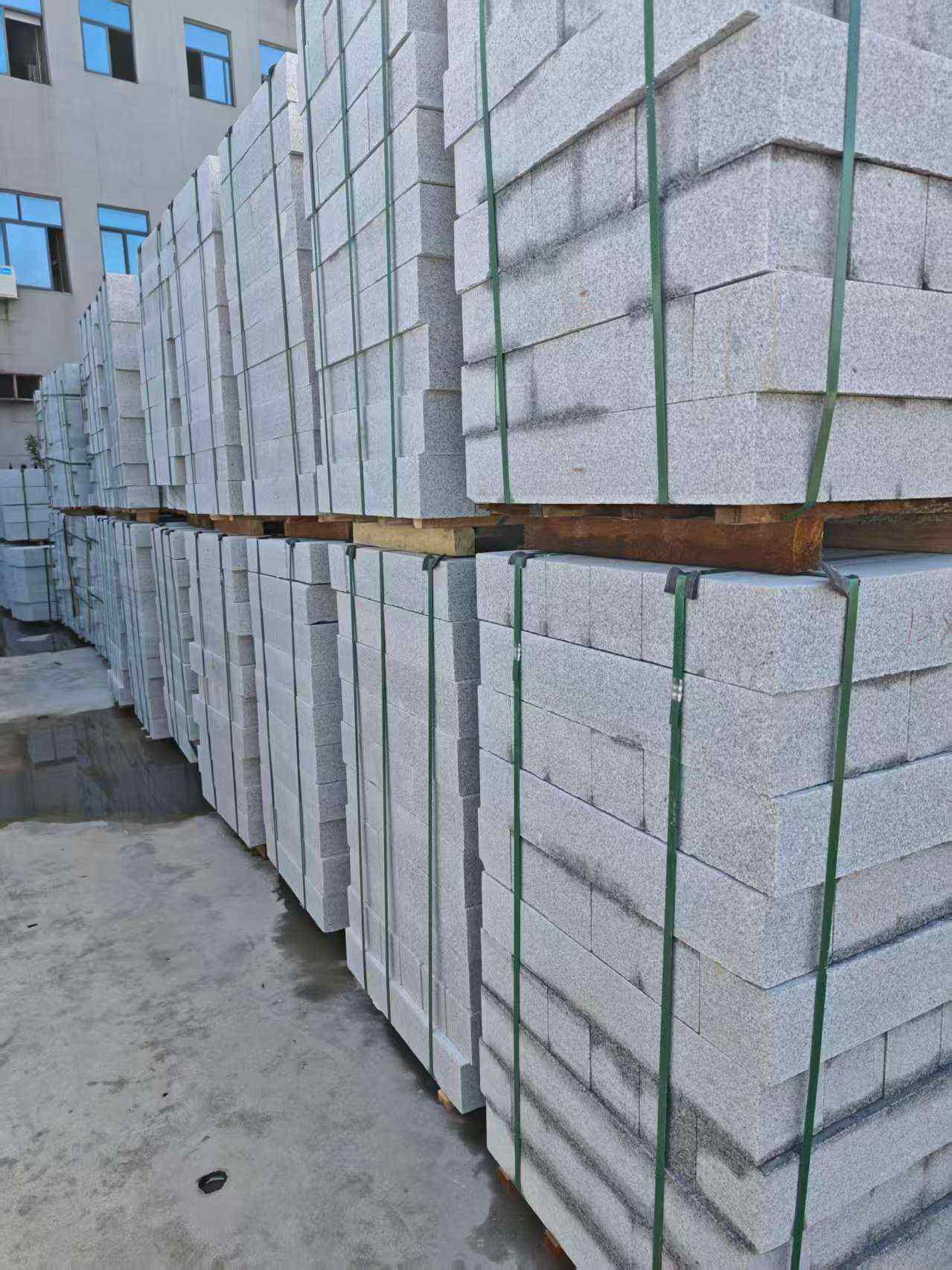 河北芝麻白路牙石，路侧石