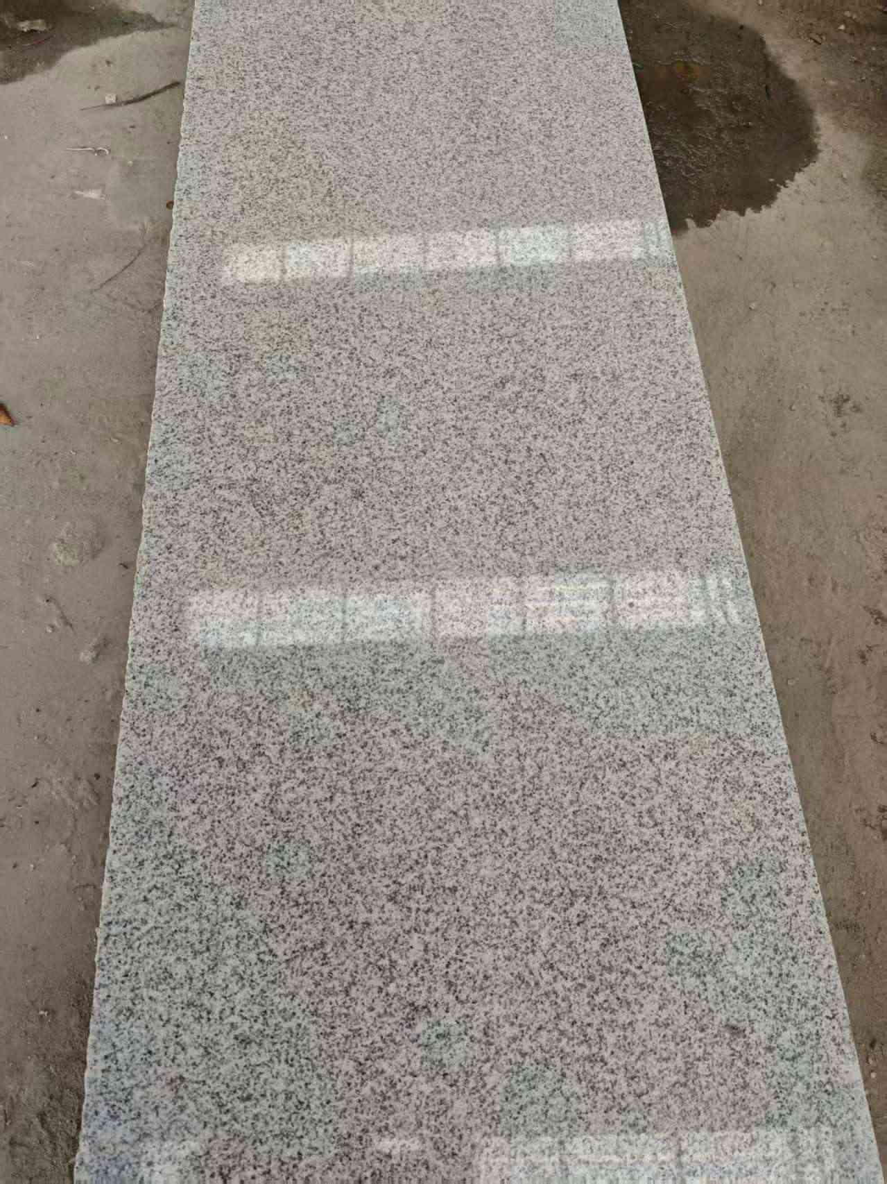 河北芝麻白光面毛板